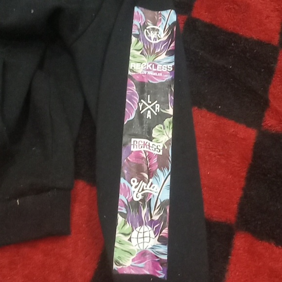 COPY - Young & Reckless (Boys Large) - Picture 4 of 5